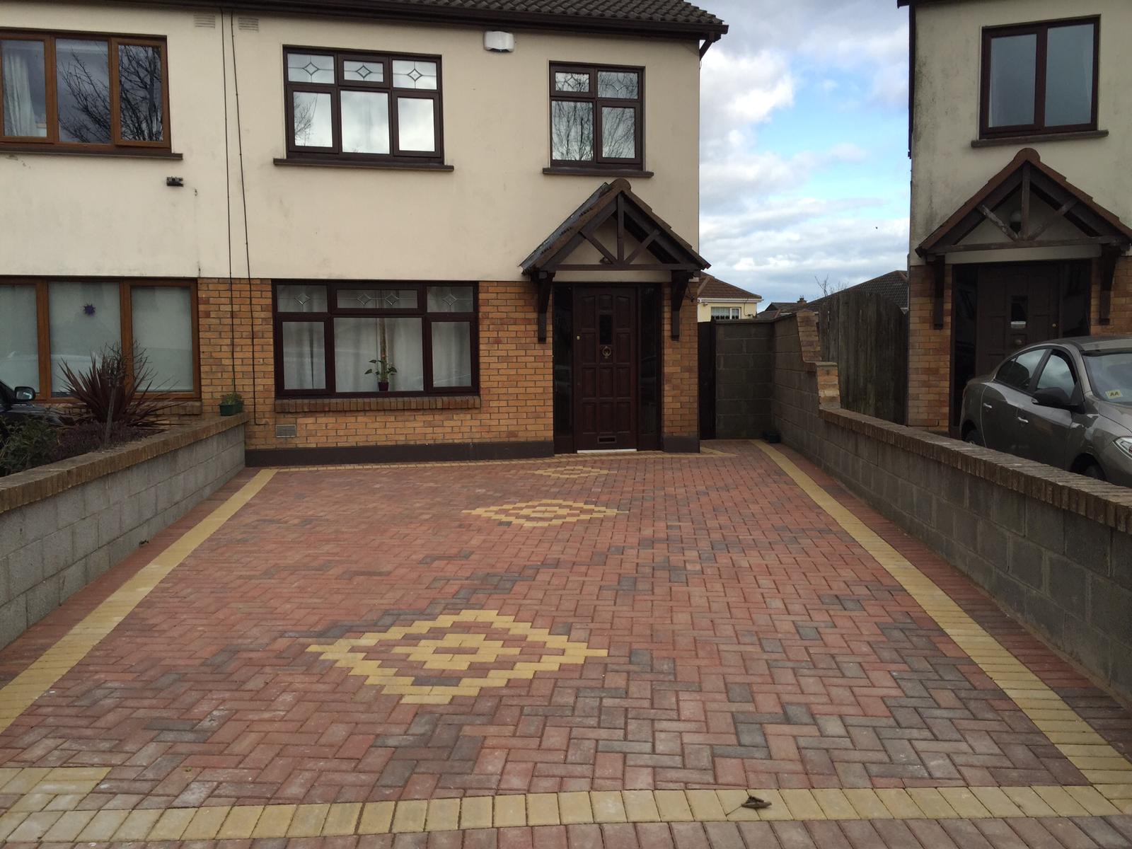 Paving in Dublin with contrasting paving border